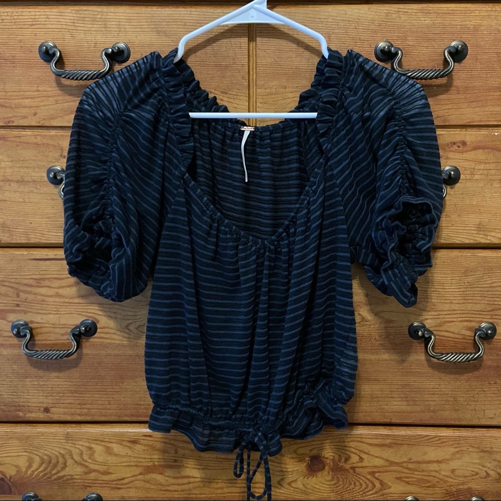 🦋 Blue & Black Free People Top 🦋